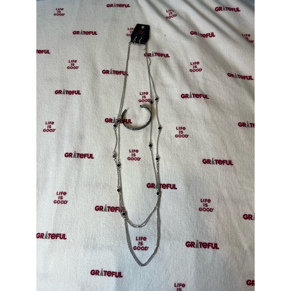 NWT Paparazzi Silver and Black Stacked necklace and bracelet set - Picture 1 of 4